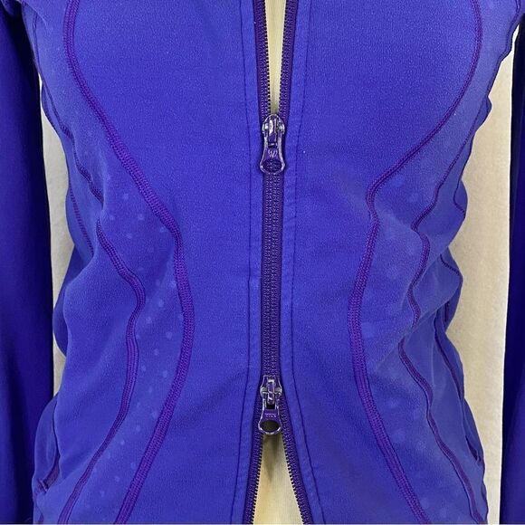 LULULEMON IN STRIDE JACKET - BRUISED BERRY/FADED DOT - Picture 9 of 16